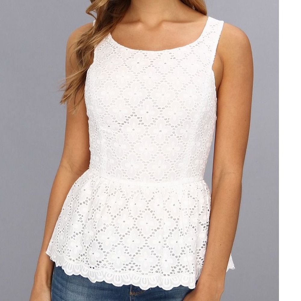 Lilly Pulitzer Top NWOT with Scallop Hem